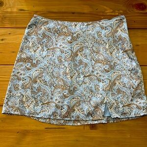 Gently used paisley print Hollister skirt in perfect condition